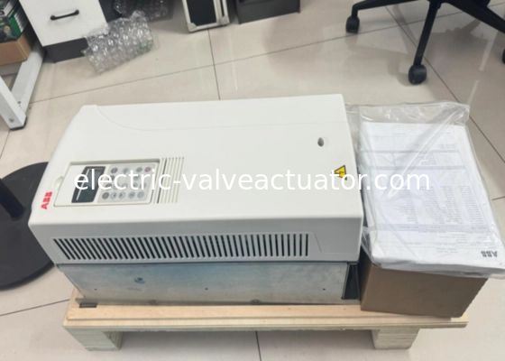ভালো দাম ACS800-01-0135-3+P901 3Phases 110 kW 160A ABB ACS800 general purpose series অনলাইনে